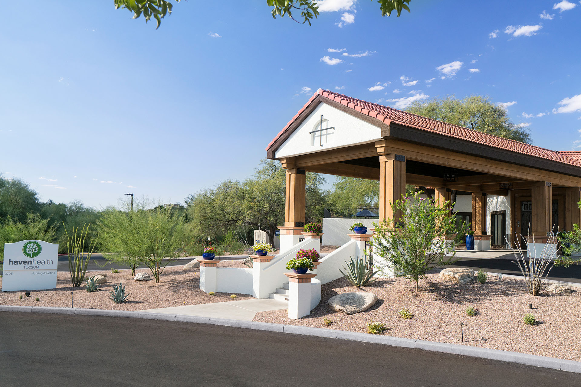 The exterior of Haven Health Tucson