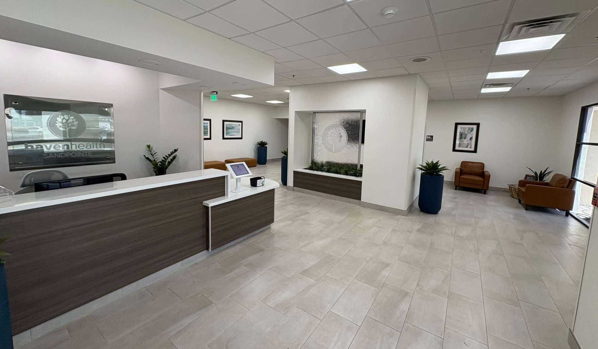 Sandpointe Lobby Scaled E1762473274361