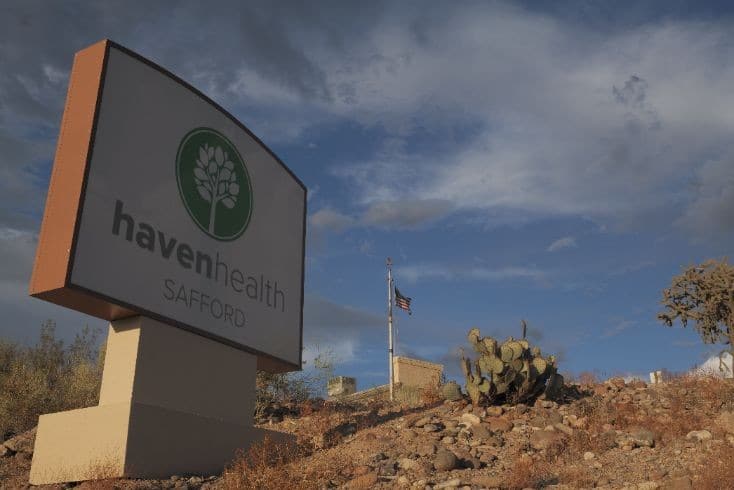 exterior sign haven health safford