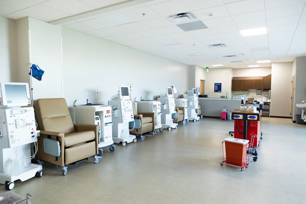 Haven Health Sky Harbor dialysis room